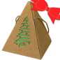 Preview: geschenkbox in der pyramide form mit drei handgefertigten produkten als überraschungsbox zu weihnachten