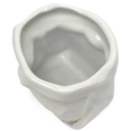 weißer keramik topf in der sackform von 0,5 liter verziert mit maiglöckchen