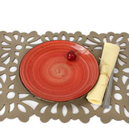 kleiner flacher teller  mit durchmesser von 19 cm in rustic rot
