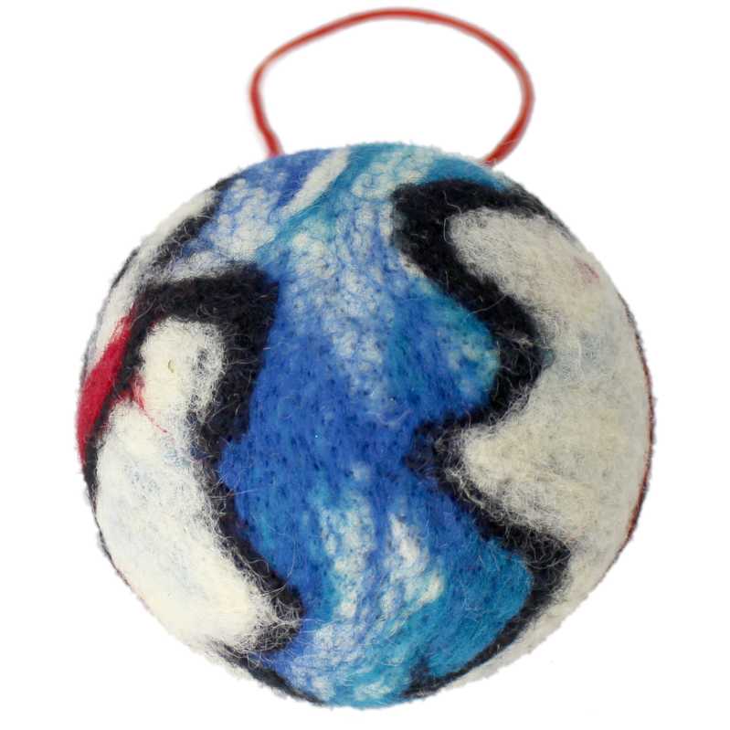 Weihnachtskugel aus Filz