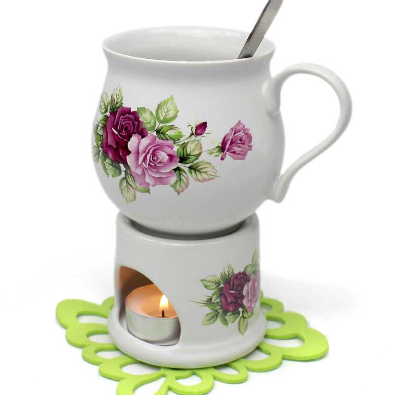 keramik tasse von 0,4 liter mit stövchen  inhalt verziert mit rosen