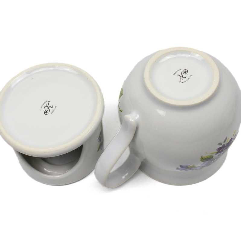 keramik tasse von 0,4 liter mit stövchen  inhalt verziert mit Stiefmütterchen
