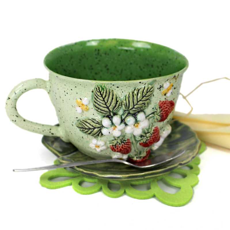 Tasse 0,35 l + Untertasse - Erdbeeren 3D